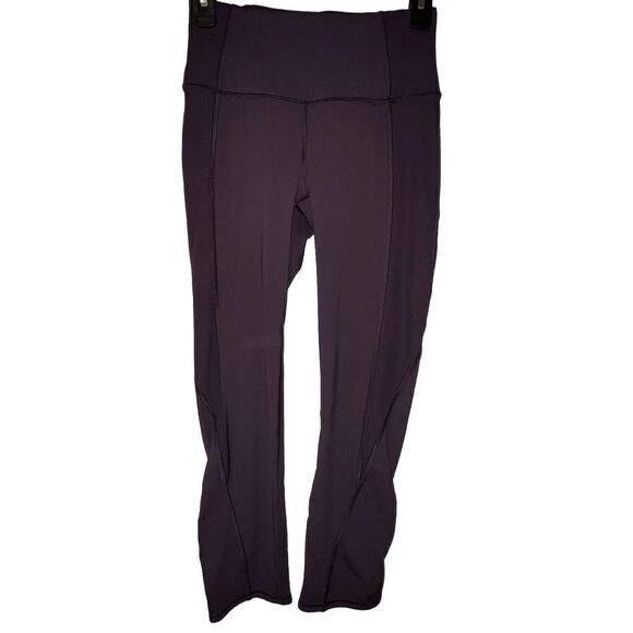 Lululemon On Your Mark Crop Black Cherry Sz 4 - Picture 1 of 8